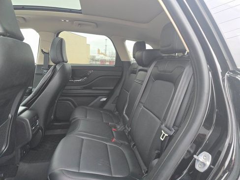 Used 2023 Lincoln Corsair Reserve w/ Equipment Group 202A image 12