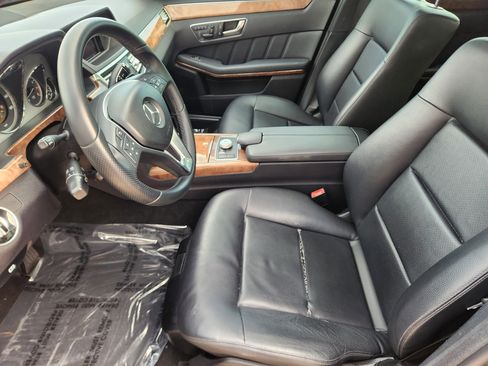 Used 2012 Mercedes-Benz E 350 4MATIC Sedan image 11