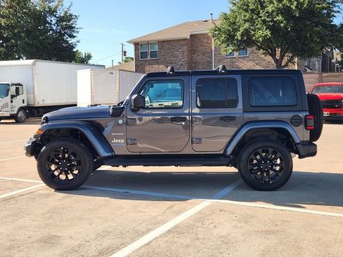 Used 2023 Jeep Wrangler Unlimited Sahara AWD/4WD image 11