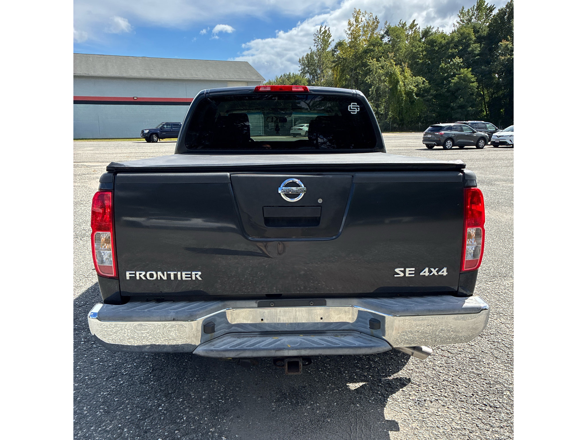 Used 2010 Nissan Frontier SE AWD/4WD image 6
