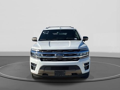 Used 2024 Ford Expedition King Ranch image 3