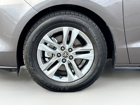 Certified 2024 Toyota Sienna Limited AWD/4WD image 29