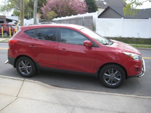 Used 2015 Hyundai Tucson GLS w/ Option Group 02 AWD/4WD image 4