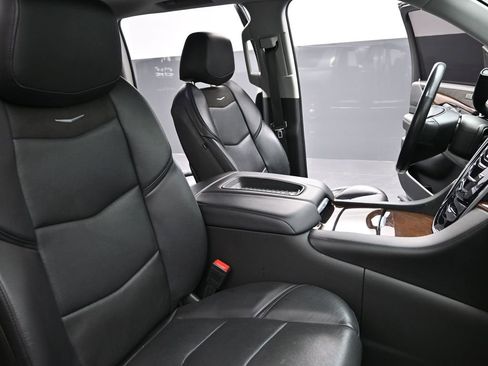 Used 2020 Cadillac Escalade ESV Luxury image 26