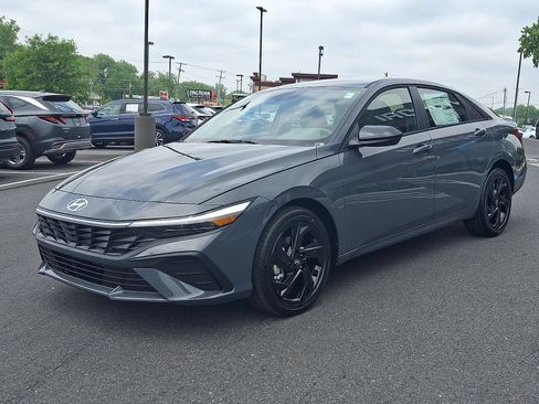 New 2026 Hyundai Elantra Sport FWD image 2