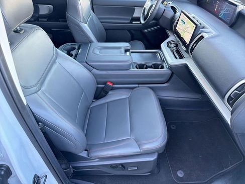 Certified 2025 Ford Expedition Max Active AWD/4WD image 29
