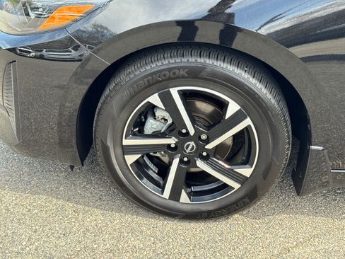 Used 2025 Nissan Sentra SV w/ All-Weather Package FWD image 10