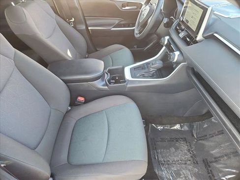 Used 2025 Toyota RAV4 XLE FWD image 26