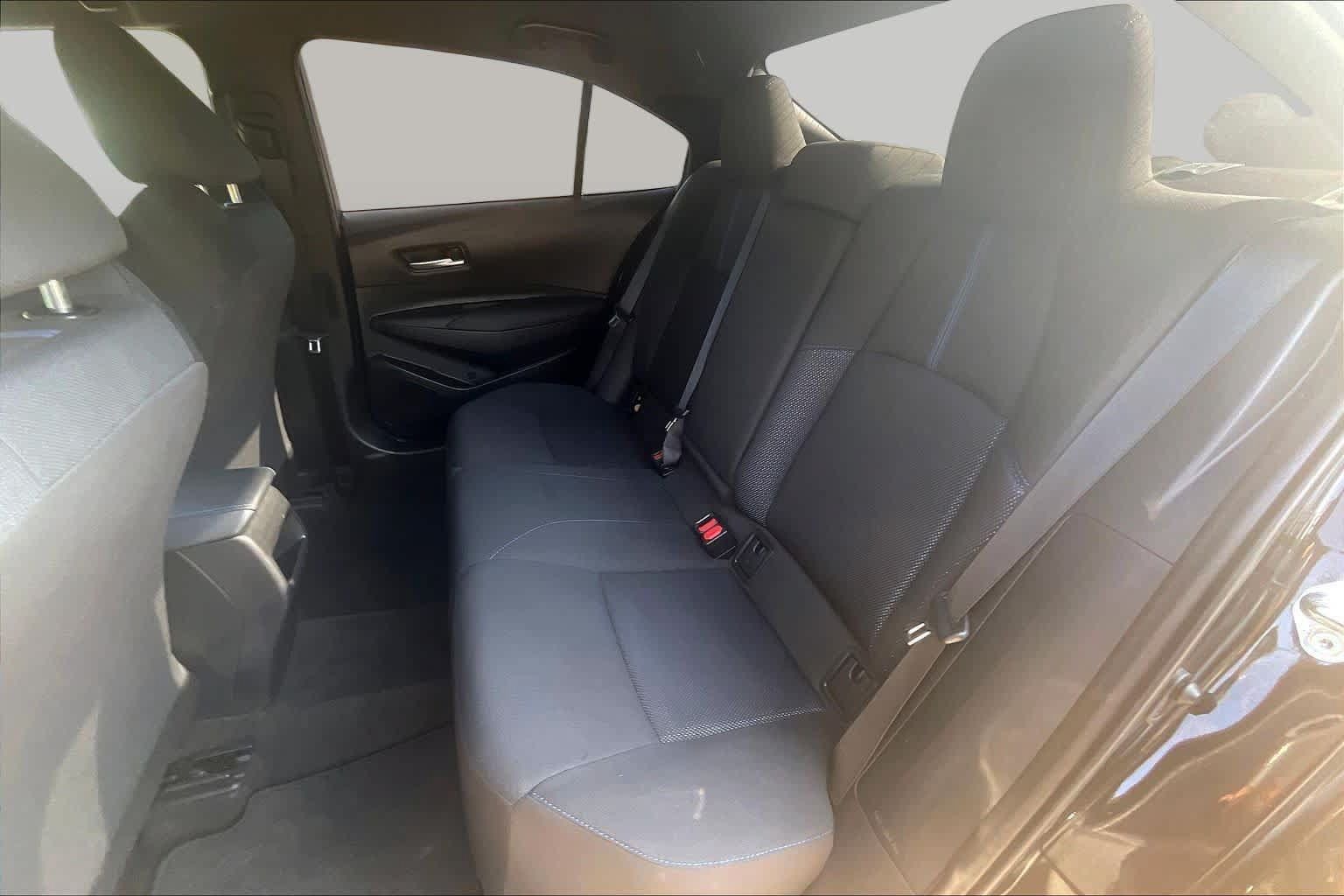 Used 2022 Toyota Corolla SE FWD image 20
