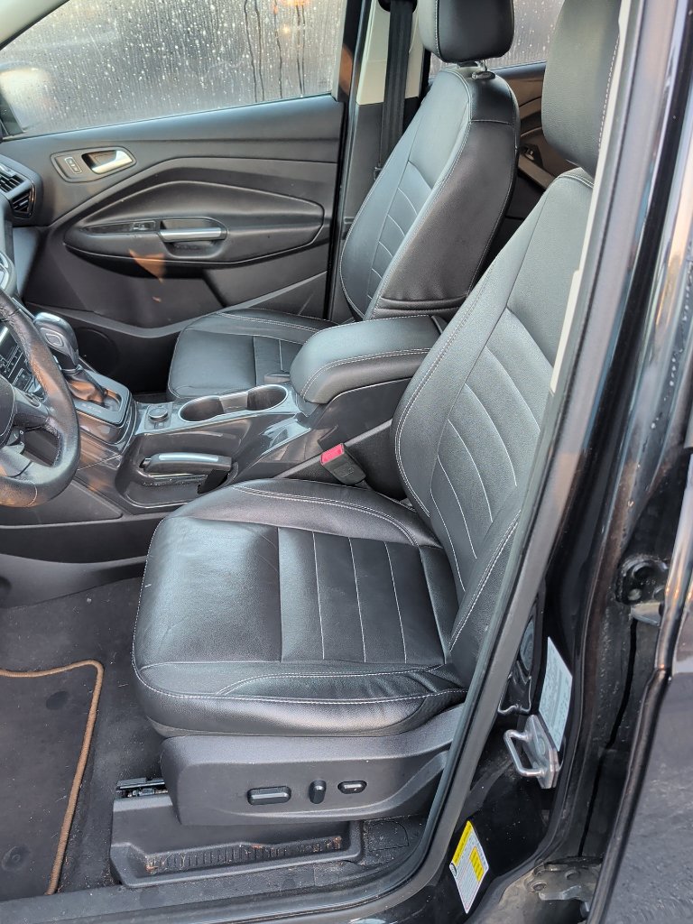 Used 2014 Ford Escape Titanium FWD image 6