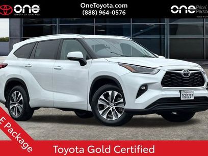 Used 2023 Toyota Highlander XLE