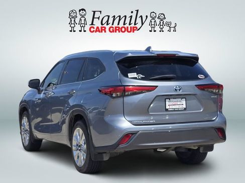 Used 2020 Toyota Highlander Limited AWD/4WD image 3