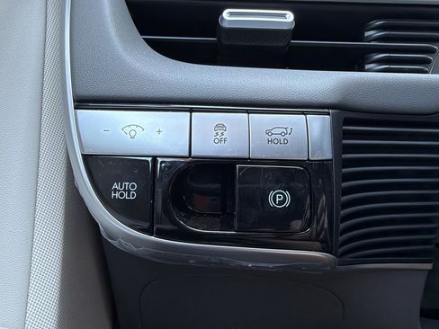 Used 2024 Hyundai Ioniq 5 Limited AWD/4WD image 30