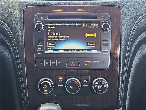 Certified 2016 Chevrolet Traverse LT w/ Style and Technology Package FWD image 20
