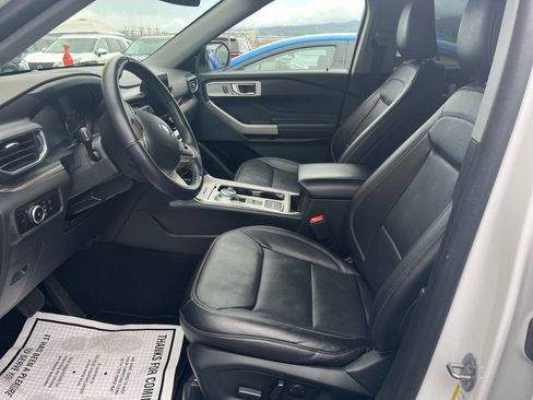 Used 2023 Ford Explorer Limited image 30
