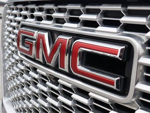 Used 2023 GMC Yukon Denali w/ Max Trailering Package AWD/4WD image 29