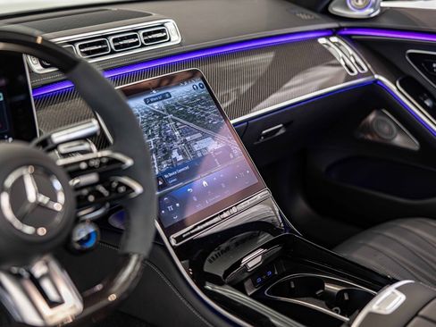 Used 2025 Mercedes-Benz S 63 AMG S image 20