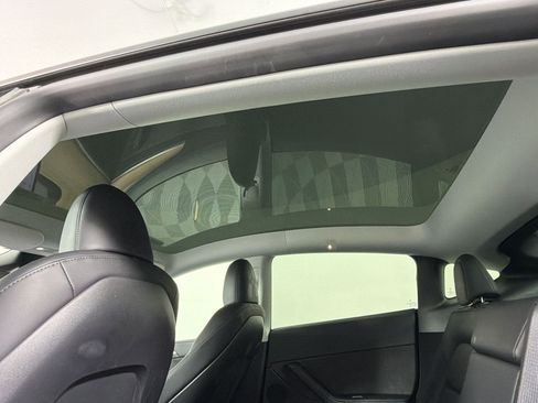 Used 2023 Tesla Model Y 2WD image 15