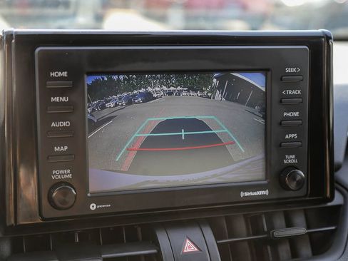 Used 2021 Toyota RAV4 LE image 23