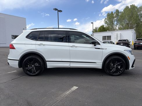 Certified 2024 Volkswagen Tiguan SE R-Line w/ MDO Package, Two-Row AWD/4WD image 4