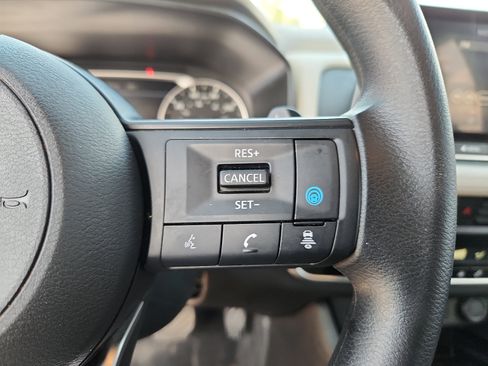 Used 2024 Nissan Rogue SV FWD image 15