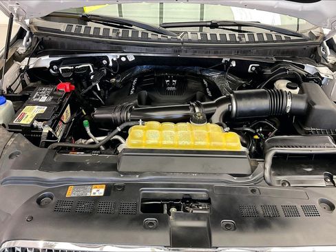 Used 2018 Lincoln Navigator Reserve w/ Technology Package AWD/4WD image 9