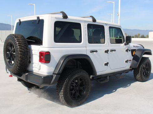 Used 2020 Jeep Wrangler Unlimited Rubicon AWD/4WD image 3