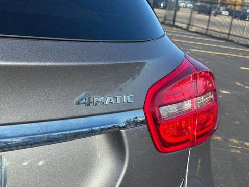 Used 2017 Mercedes-Benz GLA 250 4MATIC image 32