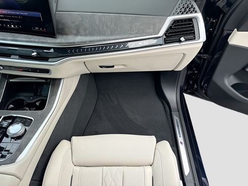 New 2026 BMW X5 xDrive50e w/ Executive Package AWD/4WD image 18