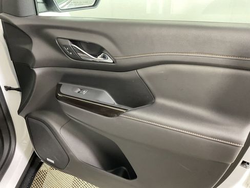 Used 2023 GMC Acadia AT4 w/ Technology Package image 27