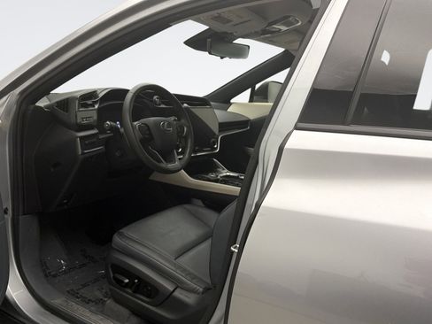 Used 2023 Lexus RZ 450e Premium w/ Technology Package AWD/4WD image 10