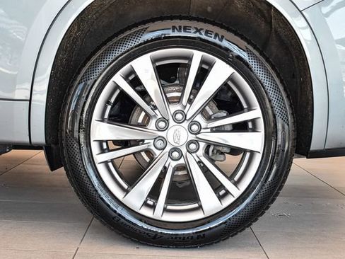 Used 2024 Cadillac XT6 Premium Luxury AWD/4WD image 9