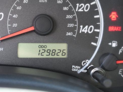 Used 2011 Toyota Corolla FWD image 32