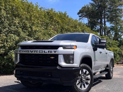 Used 2022 Chevrolet Silverado 2500 Custom w/ Custom Value Package image 1