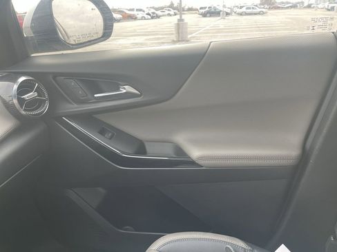 Used 2025 Chevrolet Equinox LT w/ Convenience Package II image 30