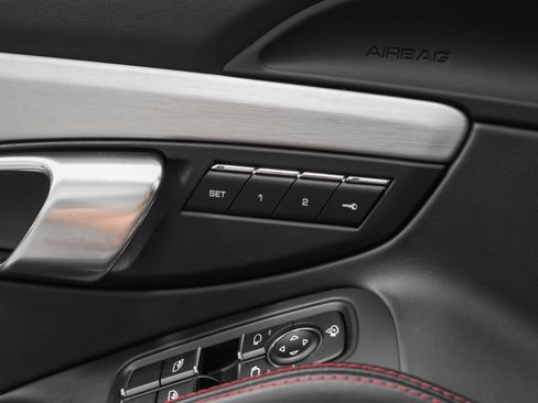 Certified 2022 Porsche 718 Boxster RWD image 41