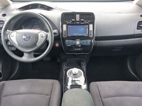 Used 2015 Nissan Leaf SV image 29