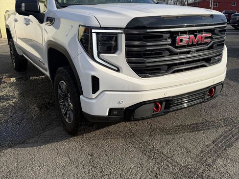 Used 2025 GMC Sierra 1500 AT4 image 1