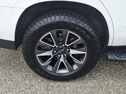 Used 2022 Chevrolet Tahoe Z71 AWD/4WD image 9