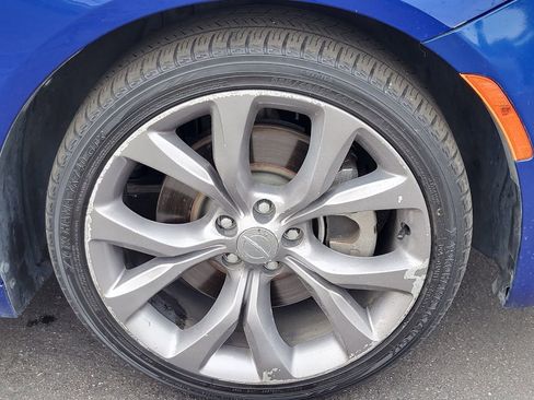 Used 2015 Chrysler 200 C w/ Navigation & Sound Group I image 23