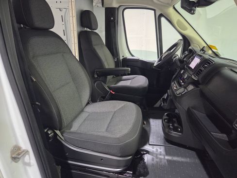 Used 2025 RAM ProMaster 2500 w/ Safety Group FWD image 15