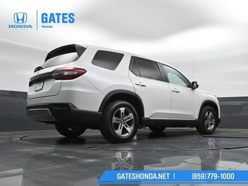Certified 2023 Honda Pilot EX-L image 44