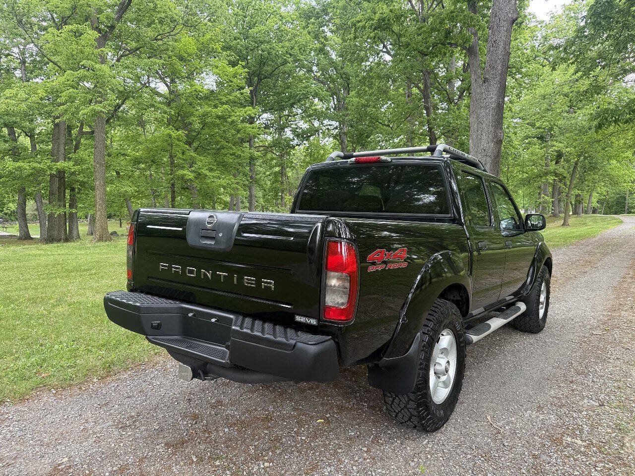 Used 2002 Nissan Frontier SE AWD/4WD image 11