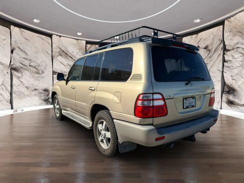Used 2004 Toyota Land Cruiser w/ Convenience Pkg AWD/4WD image 8