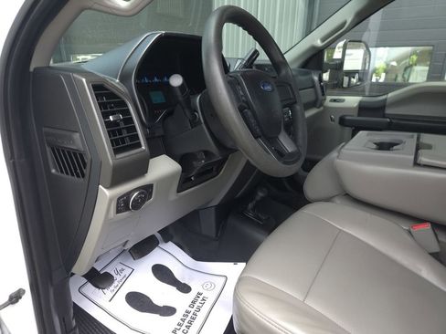 Used 2017 Ford F250 XL w/ Power Equipment Group image 13