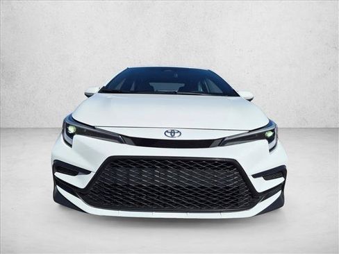 Used 2024 Toyota Corolla SE FWD image 2