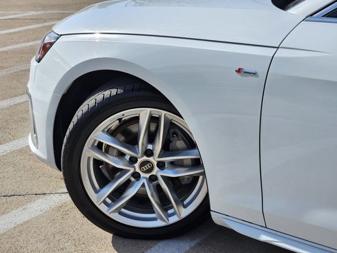 Used 2024 Audi A4 2.0T Premium w/ Convenience Package image 6