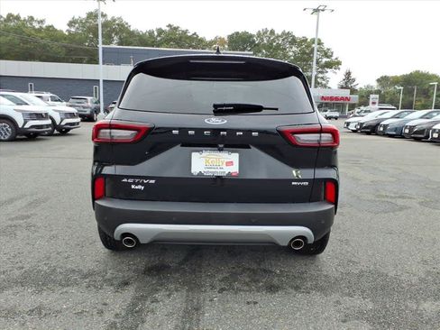 Used 2025 Ford Escape Active w/ Active Premium Tech Pack image 6