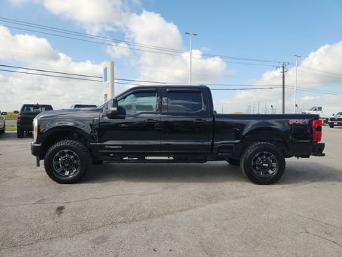 Used 2023 Ford F250 Lariat w/ Lariat Ultimate Package AWD/4WD image 4