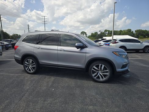 Used 2016 Honda Pilot Touring image 2